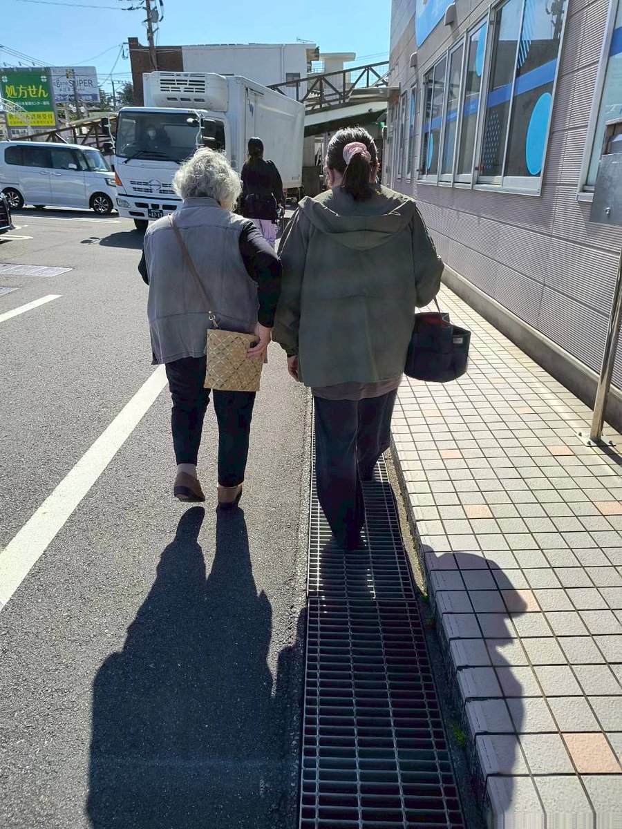 nextmind0412's tweet photo. おはようございます😊

介護事業をしていると様々な課題が出てきます💦

その課題に対してどうやって解消するか？

自分達の身を削り過ぎてもいけない😅

そこを見極めながら、様々お試しで取り組んでいます👍

1人の方が笑顔になれるなら✨

今日も楽しみながら頑張ります！

よろしくお願いします🙏 https://t.co/QADH7Vx6op