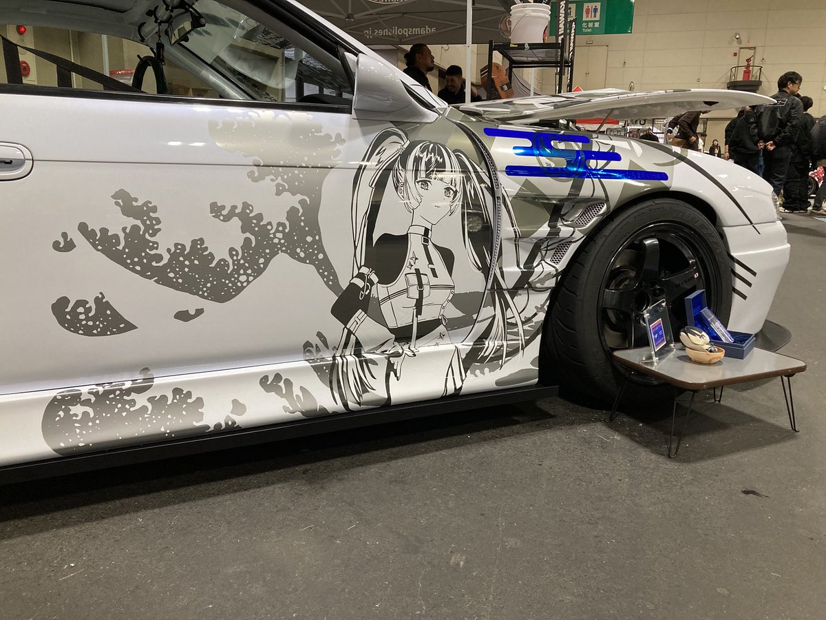 M's Graphics tweet media