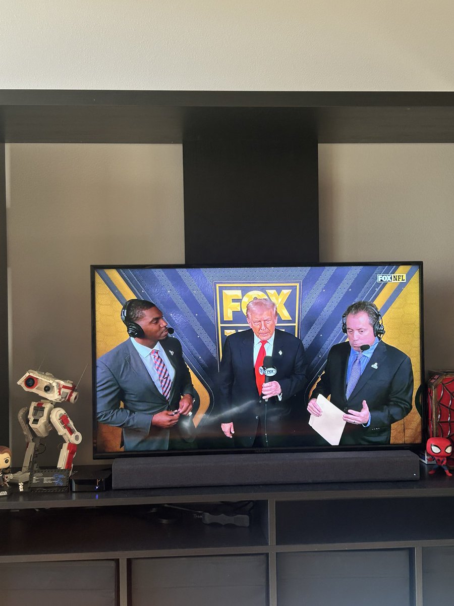 GET THIS FUCKING GUY OFF MY SCREEN I WANT JARED GOFF