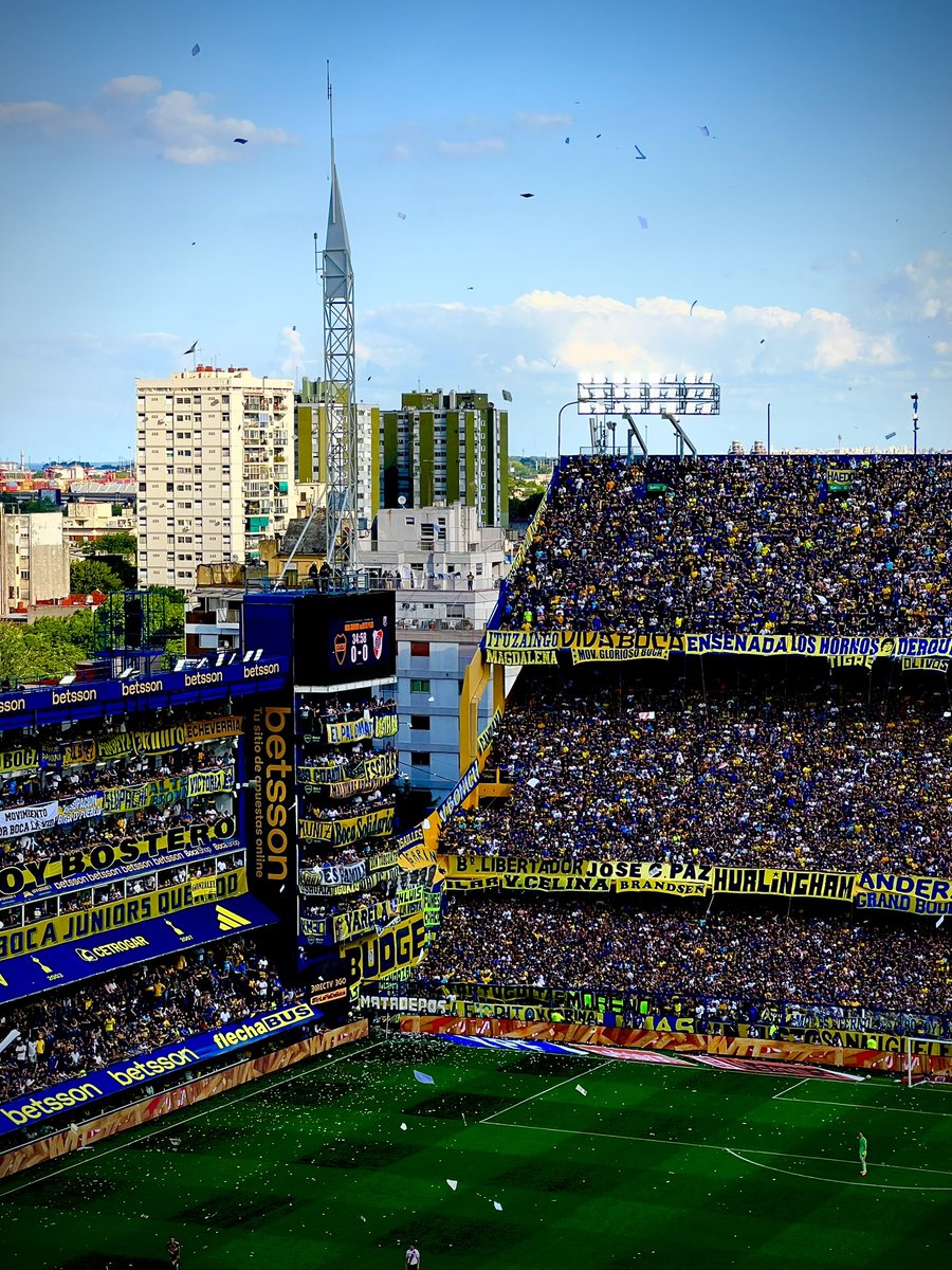 Amos Murphy tweet media