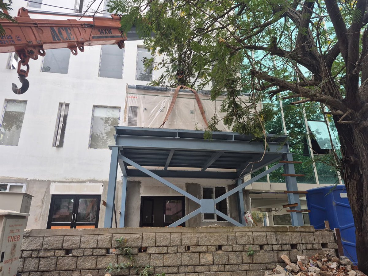 maxpowerservice's tweet image. Recent Supply Update 🚛🔌
Recent supply of 250kVA Kirloskar Powergen Diesel Generator Set at T. Nagar, Chennai for commercial use.

For more details, visit 🌐 maxpowerservices.com or call 📞 9382836363

#Kirloskar #DieselGenerator #Powergen #Chennai #CommercialPower #gensets