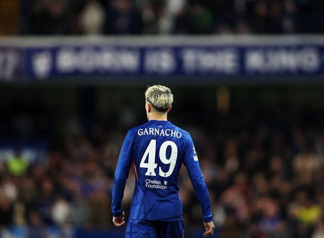 Chelsea head coach Enzo Maresca: “Alejandro Garnacho arrived here from another club where he was not training 100%, so his physical condition was not good. Slowly, slowly [we have worked on that] and now it’s better.

He is doing very well on the ball and is doing well off the