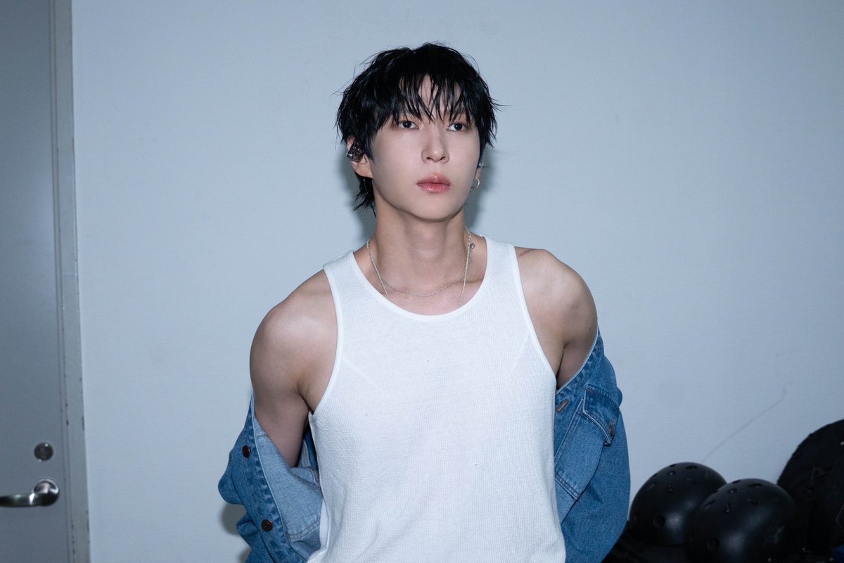 OfficialJTW_LEO's tweet photo. [📸PHOTO]

MUSE 1st Fanmeeting 
[TAKE 운 - Stay In My Dream]
현장 비하인드 #2 🐱🐶

📌 https://t.co/wqwHNzGMqX

#정택운 #JUNGTAEKWOON
#레오 #LEO #MUSE #뮤즈 
#TAKE운 #StayInMyDream 
#HAPPYLEODAY
#별을따라뮤즈에게 https://t.co/N4AcSAWprY