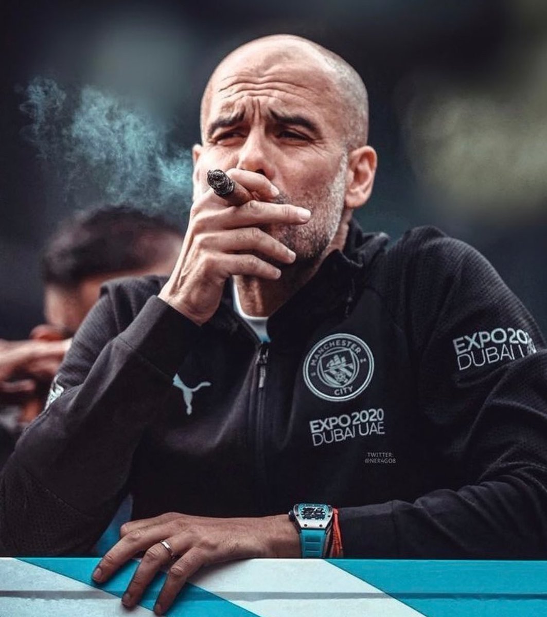 Pep Guardiola chegou aos 1000 jogos na carreira e com 716 vitórias. Assustador. 

Uma marca absurda, mas que nem de longe define o tamanho do que ele fez pelo futebol.

Guardiola não só venceu, ele reinventou o jogo.
Transformou a forma de pensar, de atacar, de pressionar e até