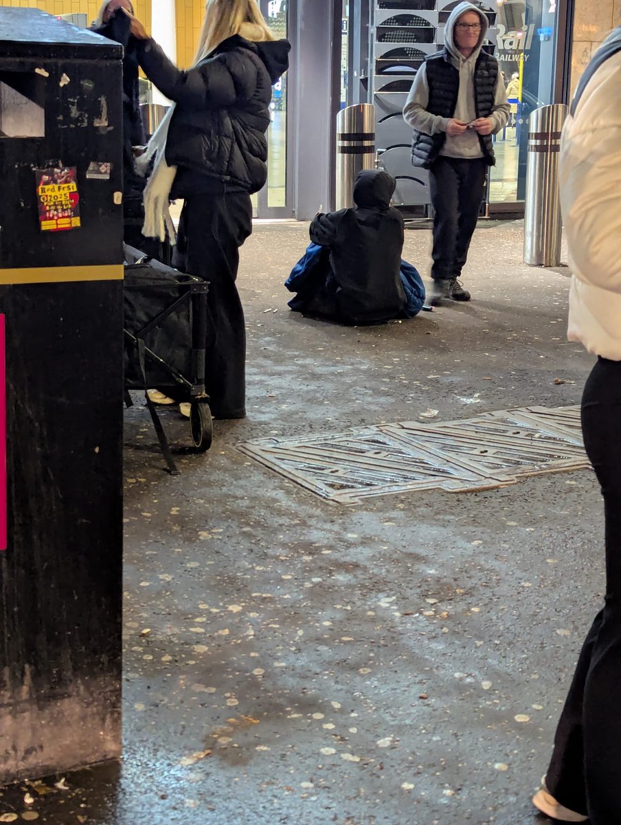 A freezing night out there for our volunteers who supported 32 souls with a warm bite to eat and a hot drink as well as some warm clothing to see them through the next few days.

Of the32 - 7 were female and at least 11 of them are rough sleeping with each given new sleeping bags