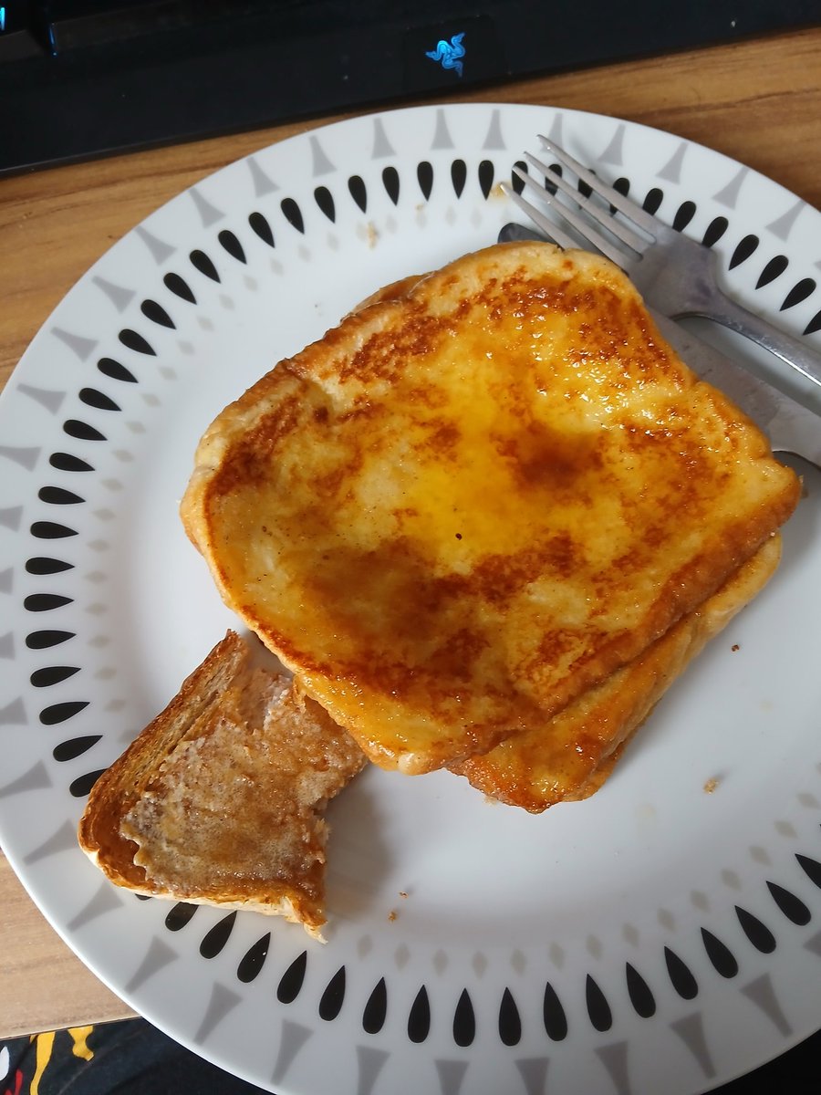 thanks to those who came to the stream!!! :D I got breakfast. hehhe.. fire girlfriend and coloured trolls will be posted later hopefully