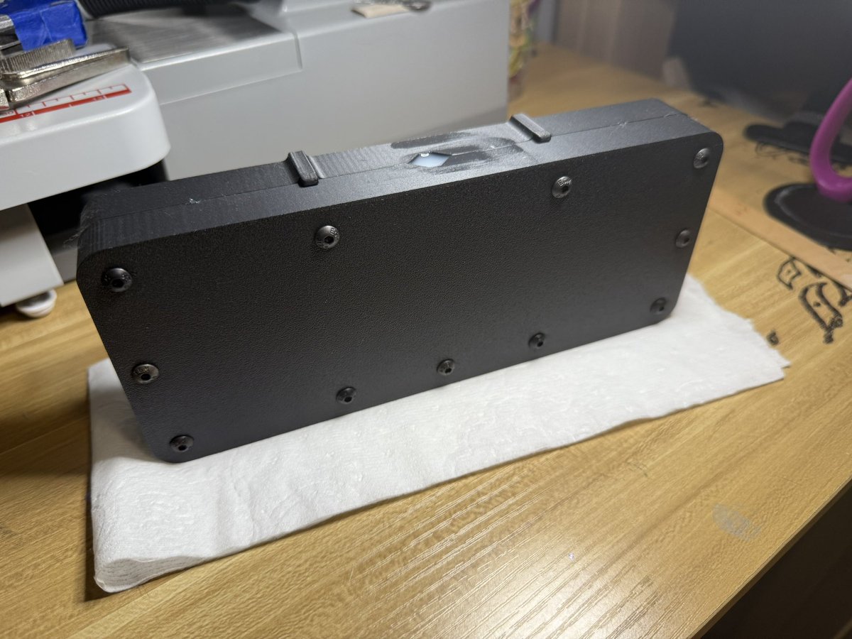 modeled a mold for a bone chewtoy that I might add to my commission form ૮･ﻌ･ა