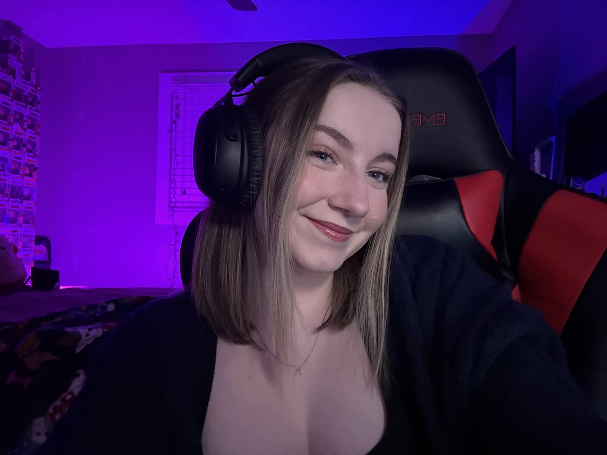 2v8 TIME!! :D

twitch.tv/kristentc