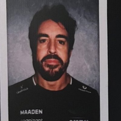 Nachez98's tweet photo. Lloro, parece una foto de buscados por la Interpol https://t.co/gQlwucIPhh