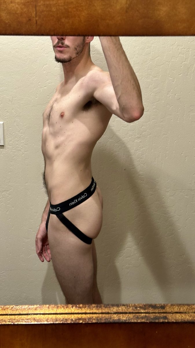 Kiss me, like one of your French girls, like one of your bad boys 💋