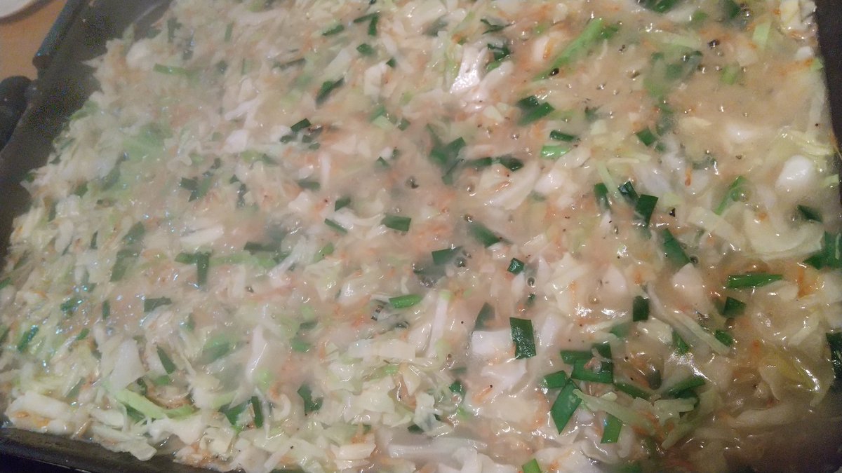 【米粉のもんじゃ🔥】
昨日は、自宅でもんじゃ大会😋

米粉を使って、沢山食べました！
〆は、米粉の焼きそば！

食材は、4姉妹が全て切ってくれ、ワイワイみんなで準備したよ👍

焼くのに必死で、写真は、エビとニラのもんじゃのみに🤣

またやりたい！

#米粉
#もんじゃ
#グルテンフリー
#4姉妹の父