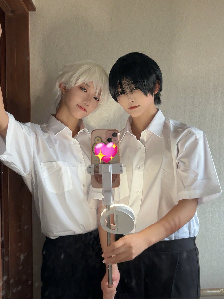 みんなおはよう☀️

古民家お借りして、光が死んだ夏ロケ撮影してきたよ！🍉
もう秋(というか冬)だけどw

こう見ると私たち似てるよね？似てると言って？🤣笑

光夏好きな方いたらぜひ握手させてください😌🤝🏻