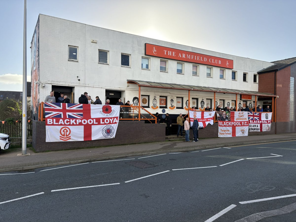 Gerben_G's tweet image. Dat was hem weer, weekendje Engeland 🏴󠁧󠁢󠁥󠁮󠁧󠁿!  Blackpool, zoals verwacht (&amp;amp; gehoopt) was fantastisch. 3-1 winst tegen Cardiff en de nachten waren hemels. Vandaag Aston Villa, 4-0 winst. Prachtig stadion en dito pot vandaag !