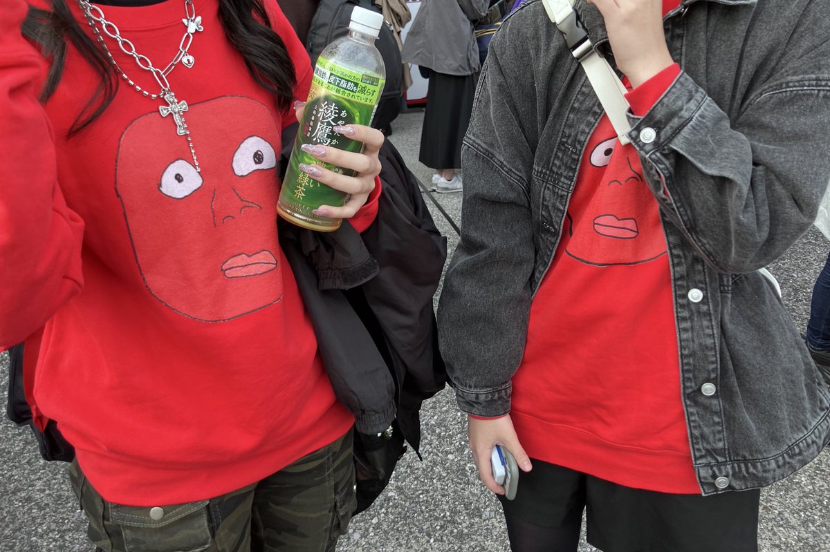4本まつげちゃん tweet media