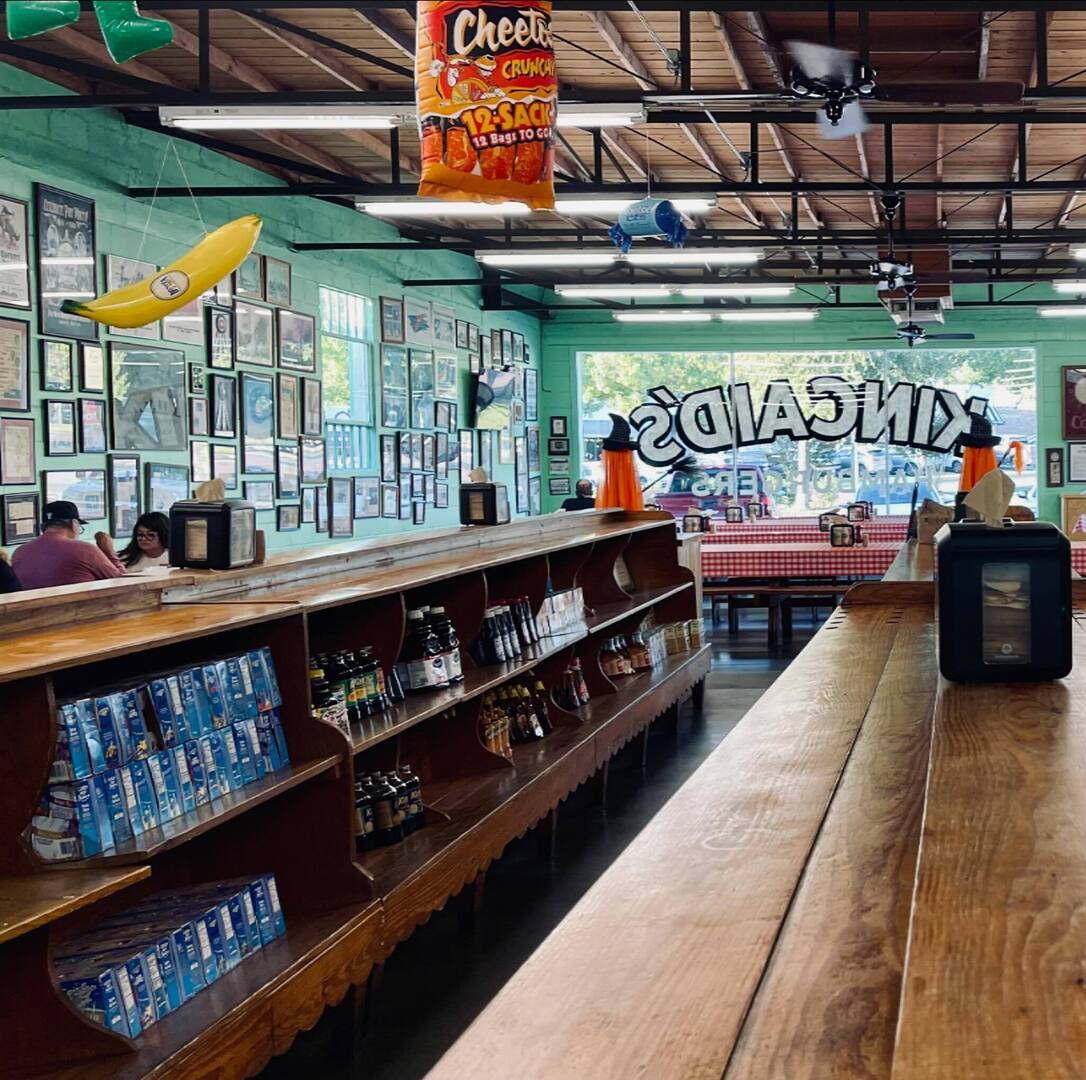 rhuntington3's tweet image. Cheat meal time! #cheatmeal #burger #fries #unsweettea #friday #kincaids instagr.am/p/DQ2r6DmkZV8/