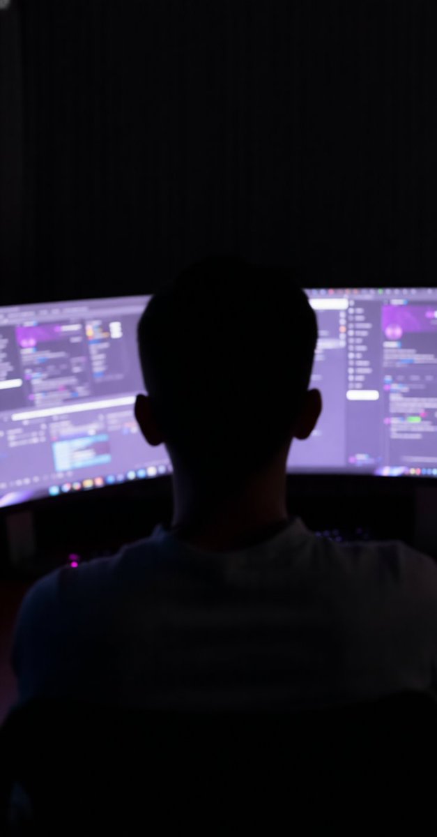 Polysightdotbet's tweet photo. Behind the scenes: AMA prep mode 🎬

Our co-host wrestling with dual monitors while he fine-tune the mic setup and run through our live demo. The classic pre-stream ritual, testing audio levels, checking screen shares, and making sure everything runs smoothly for you all.

The nerves are kicking in but we're excited to show you PolySight SDK v2.0! Don't miss it! 👁️