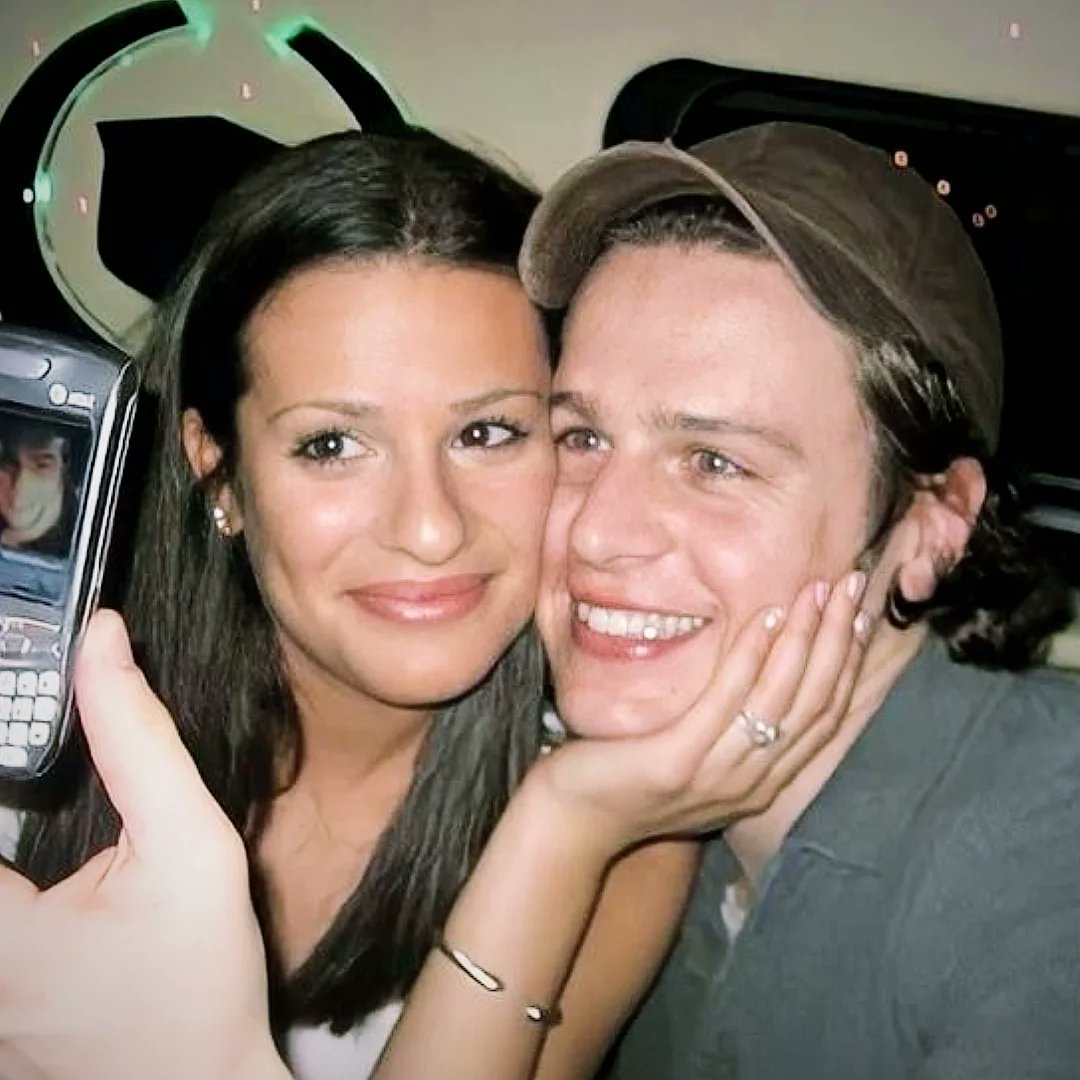 mah_fabgay's tweet image. Drawing of Groffchele-Lea michele and Jonathan groff #glee #springawakening #musical #drawing #leamichele #Jonathangroff #Groffchele