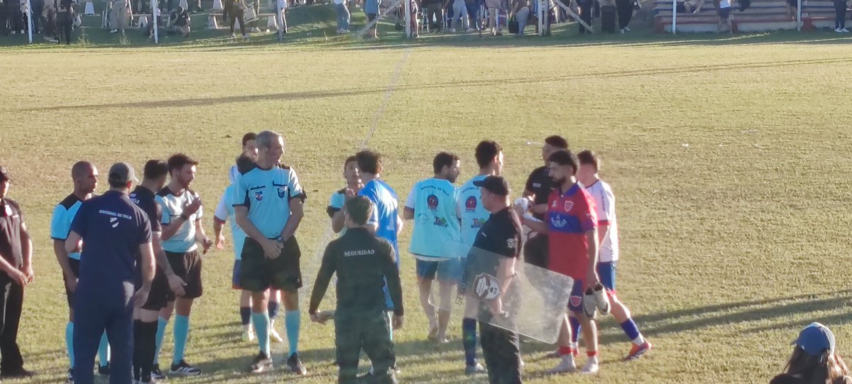 LGA 2025 - COPA LATORRE
LA PRIMER CULMINO IGUALADA
LA COPA SE DEFINE EN TALA
Detalles:
Vida Nueva 1 - Víctor Perdigón 8'
Nacional de Tala 1 - Diego Febles 90+1