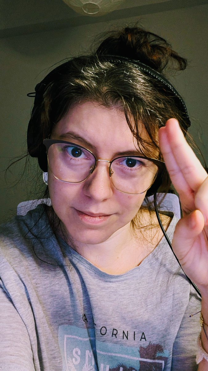 В моей жизни появился Майнкрафт с сестрой по сетке... Всё пока!