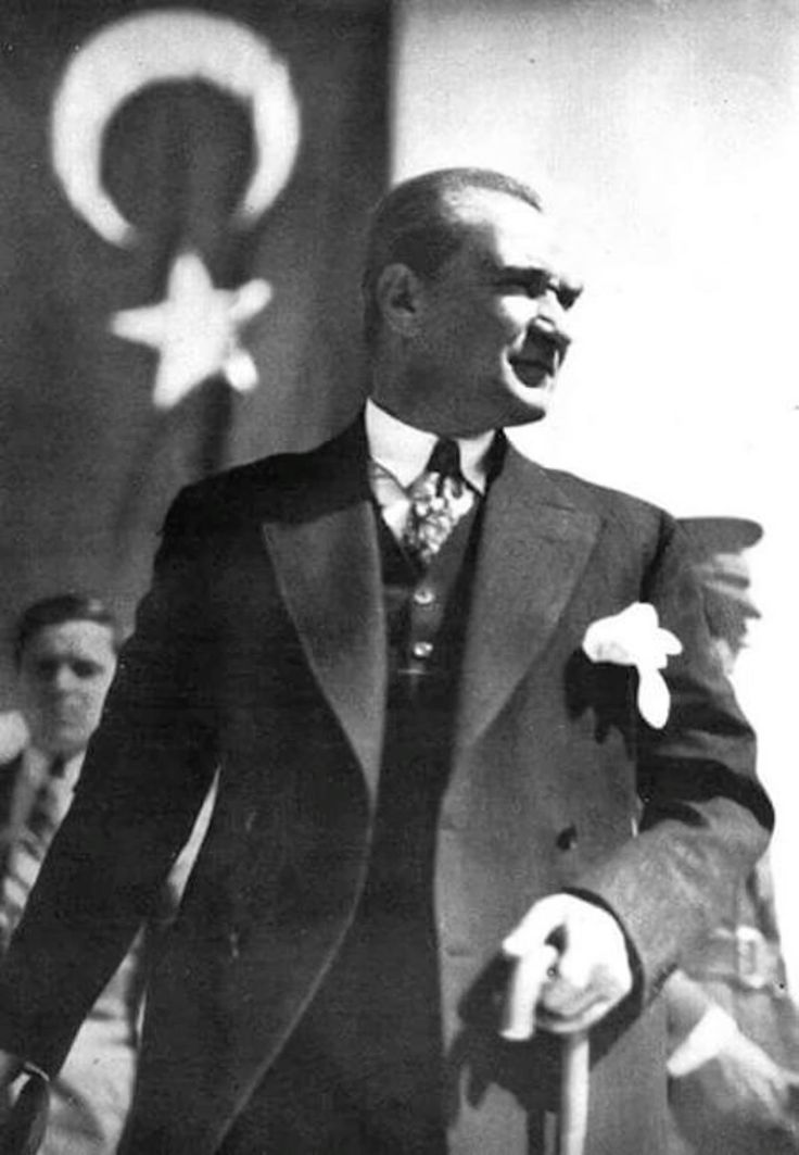 ferhatbaltr's tweet photo. Beni görmek demek, mutlaka yüzümü görmek değildir. Benim fikirlerimi, benim duygularımı anlıyorsanız ve hissediyorsanız bu kâfidir. https://t.co/5ephoZ6sRI
