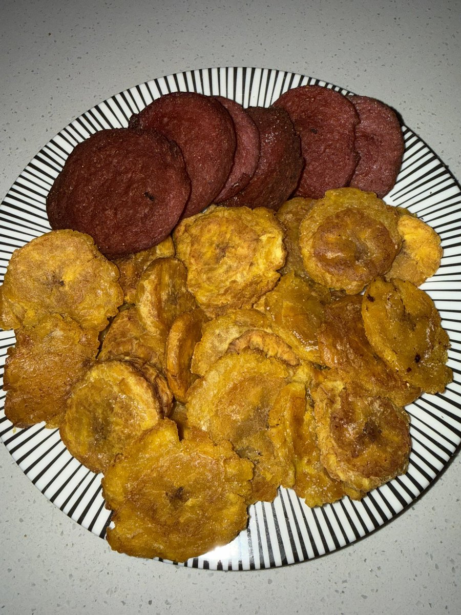 harlem_milly's tweet photo. About to become a chef on the side I’m really nice with it 🤣🤣 first time tho https://t.co/T5SJ2ocLtU