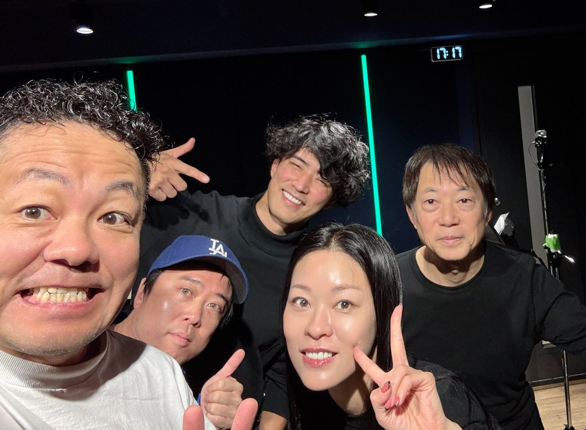 Brocantofficial's tweet photo. 昨日は11/9のリハーサルでしたぁ🎵
後6日！
いつもの三軒茶屋Grapefruitmoonさんで、初のワンマンライブです🎵
皆さんに楽しんでもらえるよう頑張ります！配信もあります！
今回は母親も初めて沖縄から観に来る事になったので、またまた緊張MAXだ〜🤣
#運天那美 #ttb #三軒茶屋grapefruitmoon #バンド https://t.co/SJwfyOgwqp