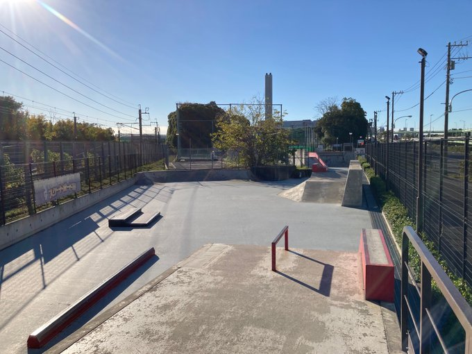 yashiokitapark's tweet image. 皆様おはようございます！スケートパークは、9時半からオープンします。夜は21時まで滑れますので、本日も皆様のご来場をお待ちしています！#八潮北スケートパーク #品川スケートパーク #スケートパーク #品川区