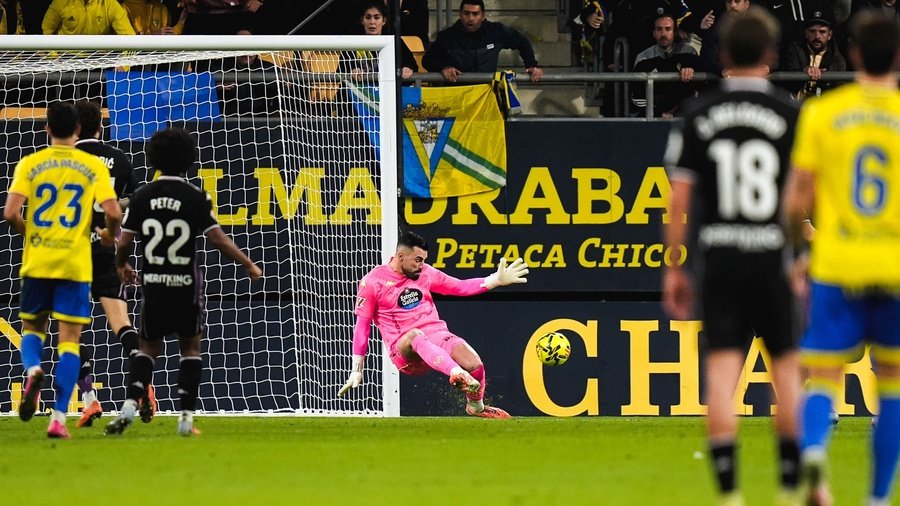 🟣 0-0: Empate a nada

🧤 Guilherme, de nuevo salvador

😵‍💫 Muy mal en la salida: Varios fallos de Tomeo, Juric, Ponceau (aunque es el único que se ofrece y hace jugar)

😔 Muy poca claridad en ataque: sin ocasiones

😳 Oportunidad desaprovechada de engancharse de lleno