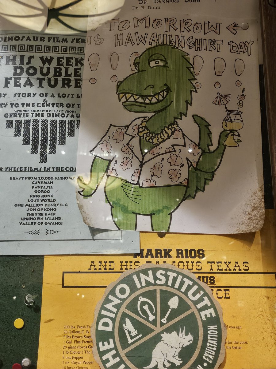 femsteverogers's tweet image. Due to some things moving around in Dinoland for Christmas we finally learned Mark's famous BBQ recipe!

 (bulletin board in restaurantosaurus)

 Before/ After