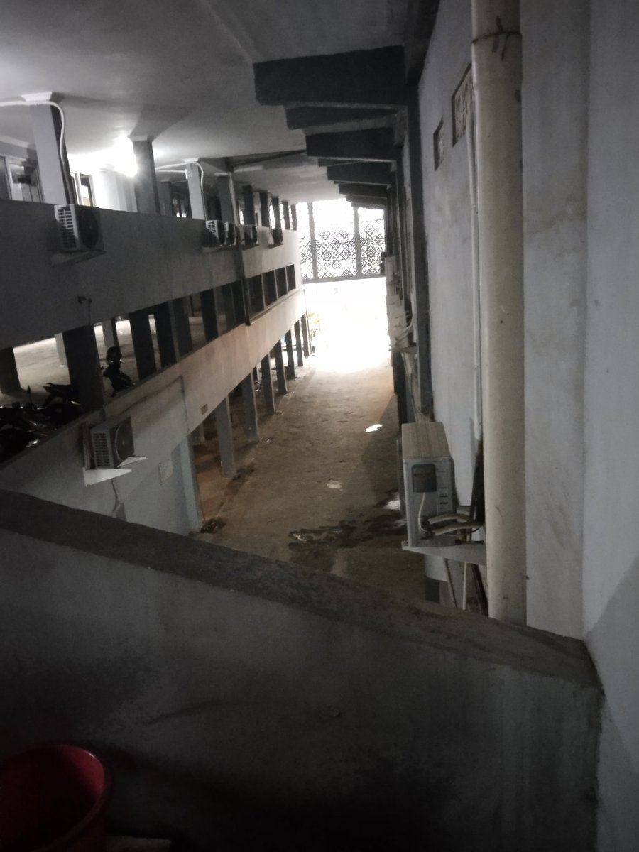 Hujan" gini enak nya cuddle☺️
Apa daya ini hari Senin 😩 
#gaypalembang