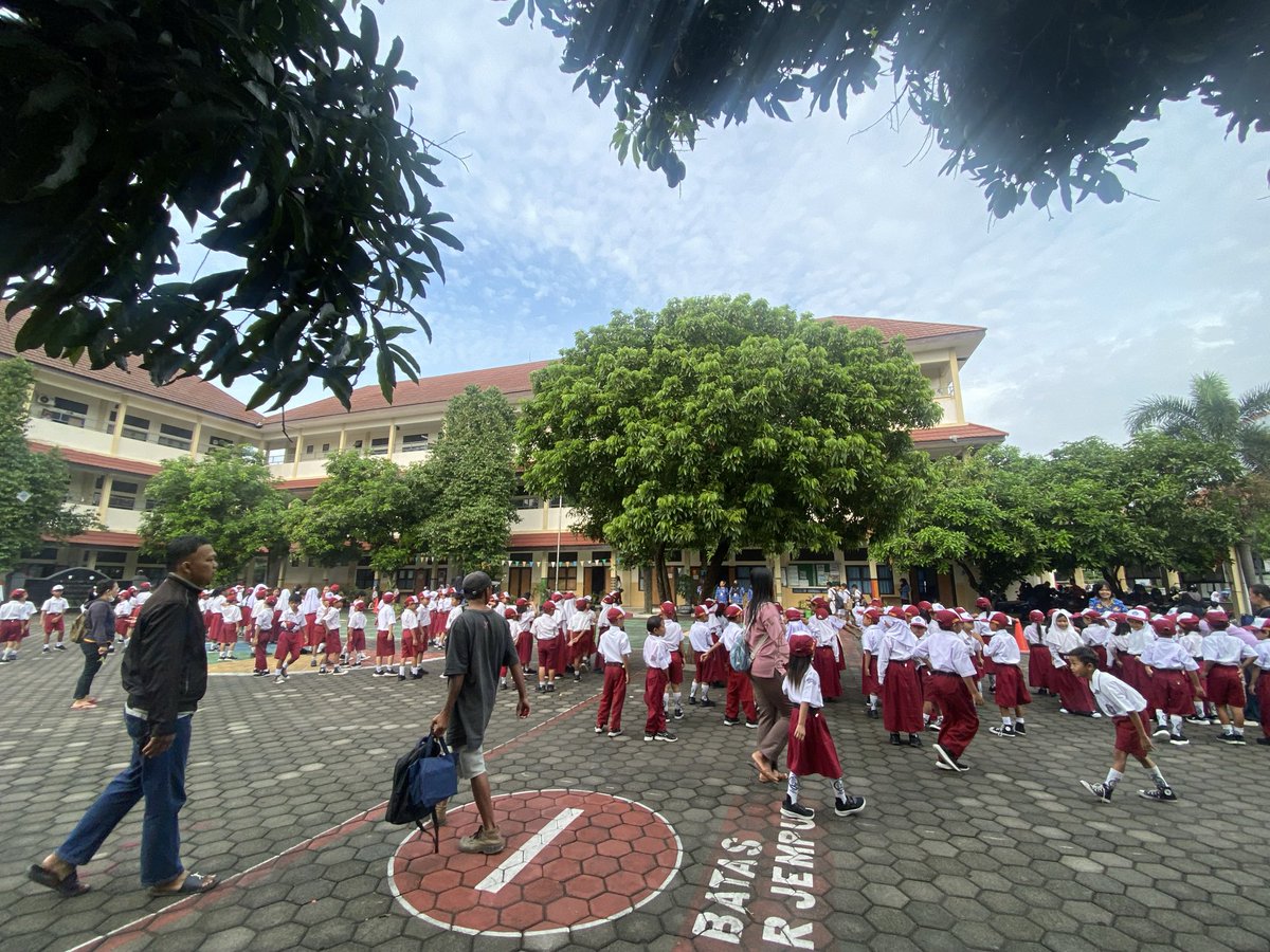 Wis senin meneh, ngerti2 hari pahlawan. Wis dadi pahlawan apa ya saiki…