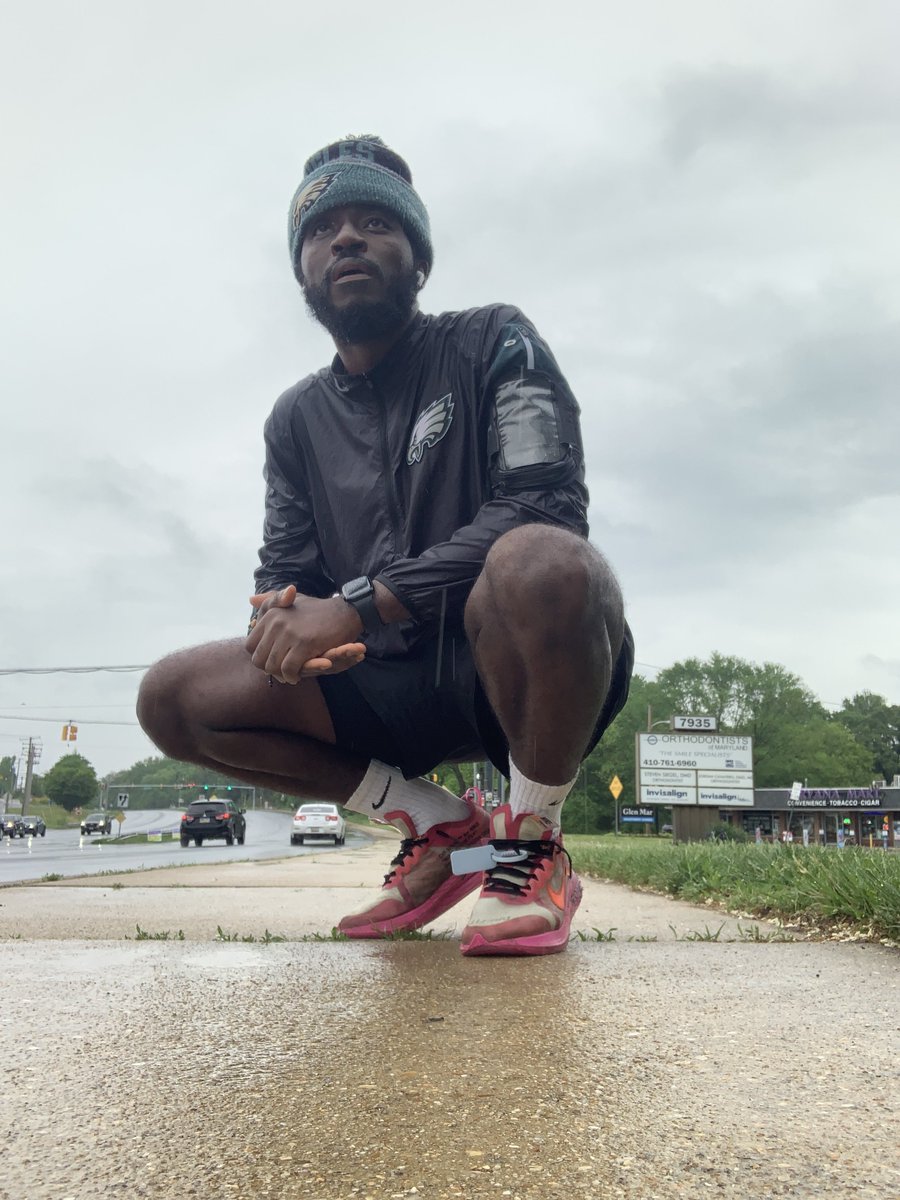 wilfriedboh's tweet image. it rained this morning, but, a minimum of 3.11(5K) miles had to be ran regardless

Wilfried de Yaoundé🇨🇲
KONG 🦍 

#JustDoItSunday
#NikeRunClub 
450 consécutif!!!!!!!