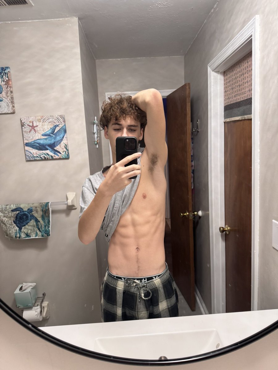 Going to grab a bite to eat and then i’ll be back so you losers can serve😈