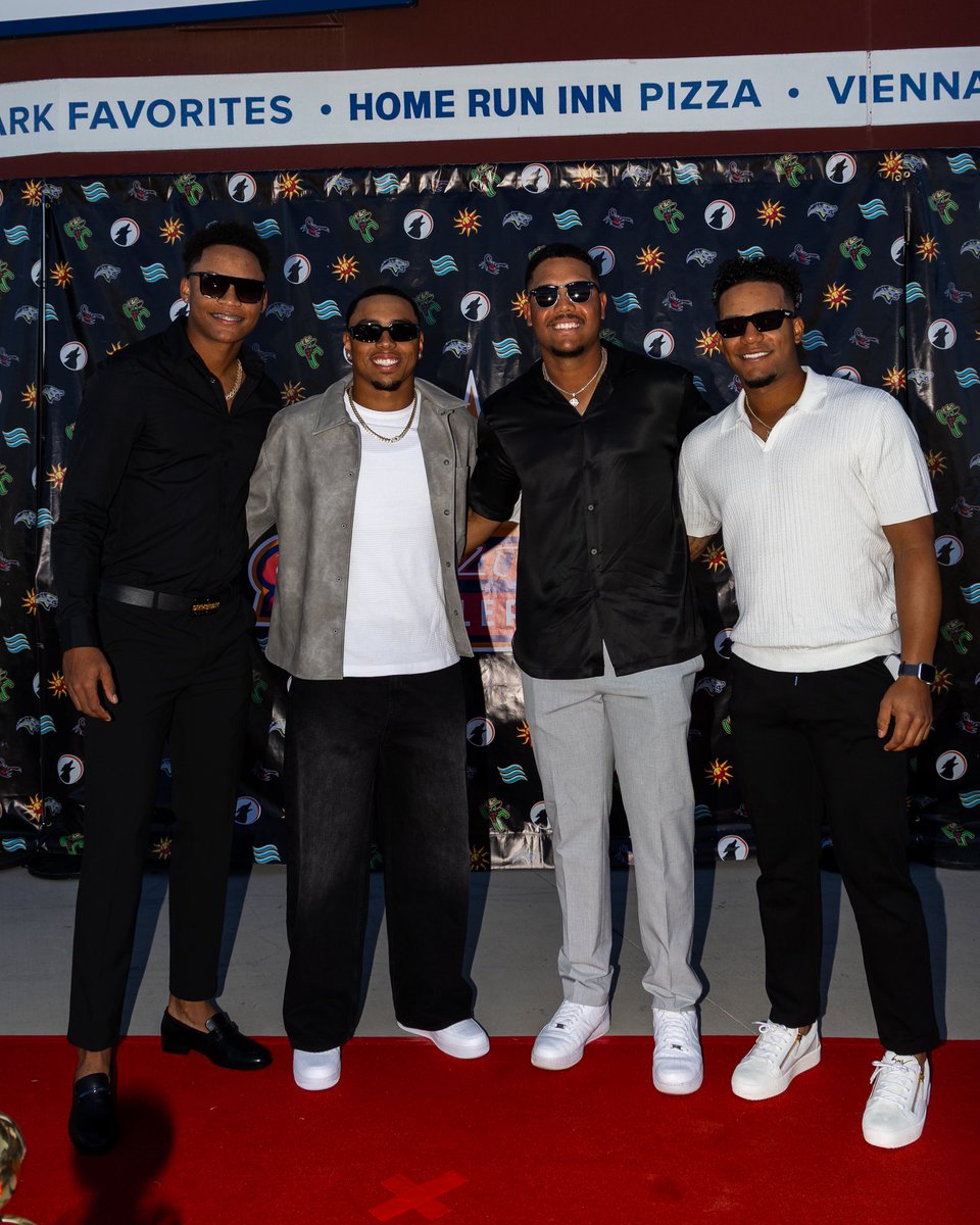 MLB's Arizona Fall League tweet media