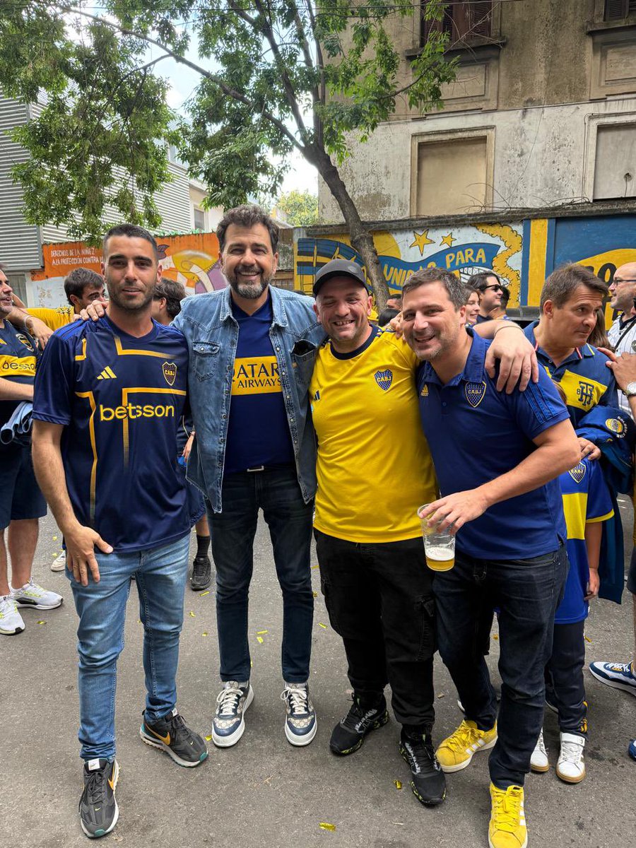 Todo el día fue una fiesta inolvidable. 
La fiesta y el triunfo que nos merecíamos todos.

GRACIAS BOCA POR ESTA ALEGRÍA
VAMOS BOCA CARAJO!!!
💙💛💙