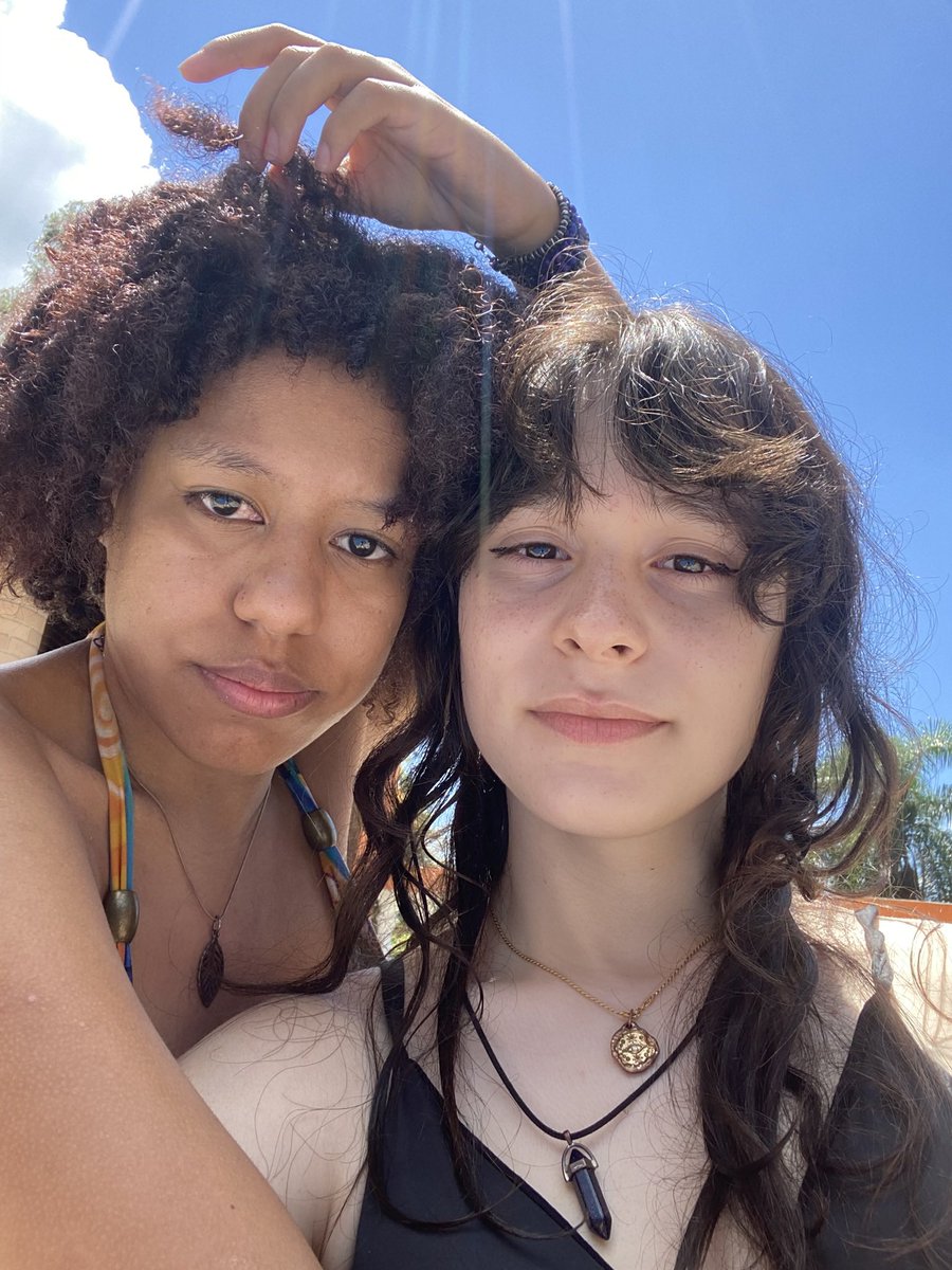 ElysiumFlora's tweet image. 2 anos de pura felicidade