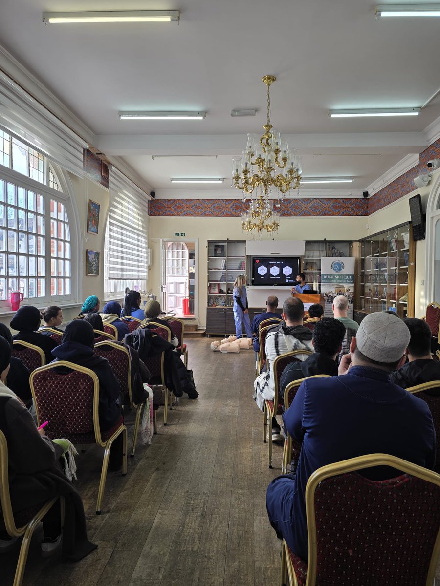 RumiMosque's tweet image. “Whoever saves a life, it will be as if they saved all of humanity.” Quran 5:32

Great turn out for a paramount lifesaving training on heart resuscitation, rescue breathing, recovery position, choking first aid &amp;amp; many more provided by @BritishIMA and @TimetoHelpUK at @RumiMosque