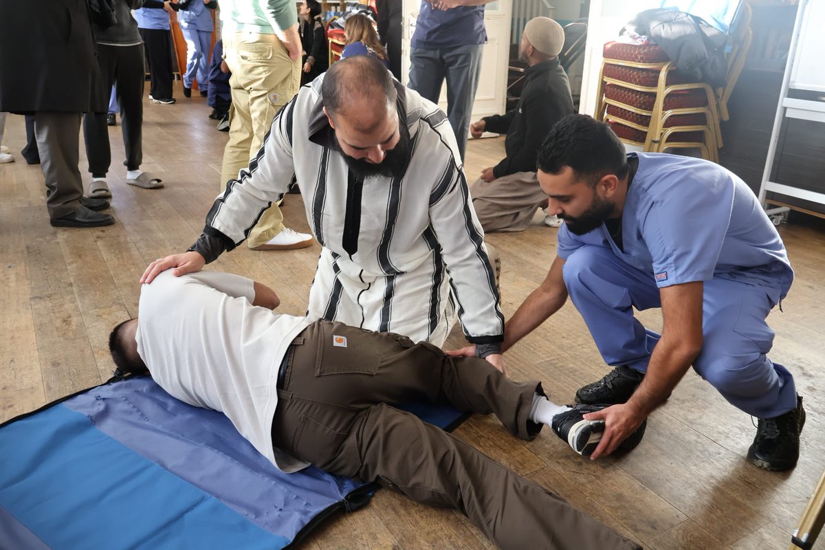 RumiMosque's tweet image. “Whoever saves a life, it will be as if they saved all of humanity.” Quran 5:32

Great turn out for a paramount lifesaving training on heart resuscitation, rescue breathing, recovery position, choking first aid &amp;amp; many more provided by @BritishIMA and @TimetoHelpUK at @RumiMosque
