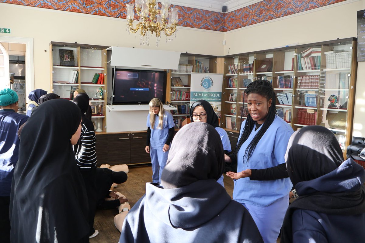 RumiMosque's tweet image. “Whoever saves a life, it will be as if they saved all of humanity.” Quran 5:32

Great turn out for a paramount lifesaving training on heart resuscitation, rescue breathing, recovery position, choking first aid &amp;amp; many more provided by @BritishIMA and @TimetoHelpUK at @RumiMosque