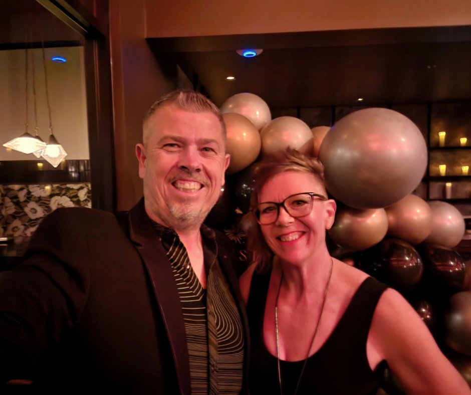 modascapes's tweet image. To all the talented people who make this industry such a joy — thank you for the inspiration and camaraderie. Cheers to many more shared celebrations! 🥂

#DesignCommunity #GratefulHeart #CreativeFriends #InteriorDesignLife #YesHeWasSurprised