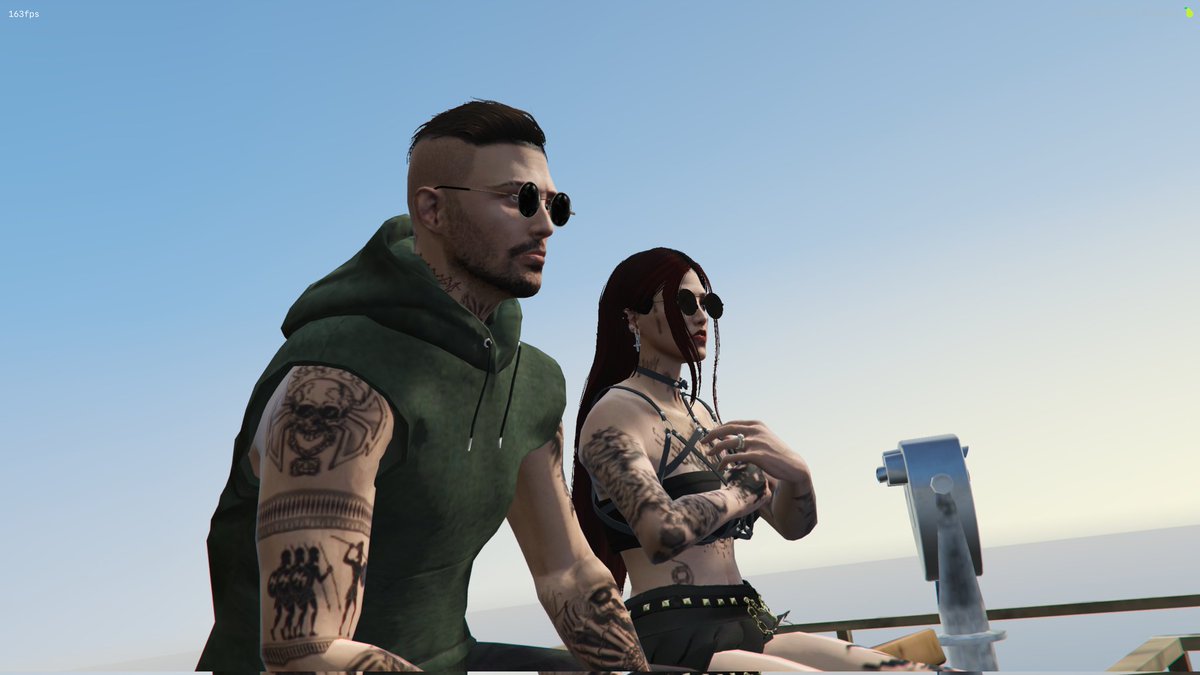 IamHassel_'s tweet photo. Este equipo es lo mejor que se podría pedir. No lo cambiaría por nada. 

Los rusos todavía se ubican por el puerto, vigilando cada barco y camión. Mikhail es uno de los pj's más viejos que tengo, pero el de ahora no se compara con las viejas ediciones.

#GenesisRP #FiveM 🚬🇷🇺 https://t.co/bOl2OVLKoM