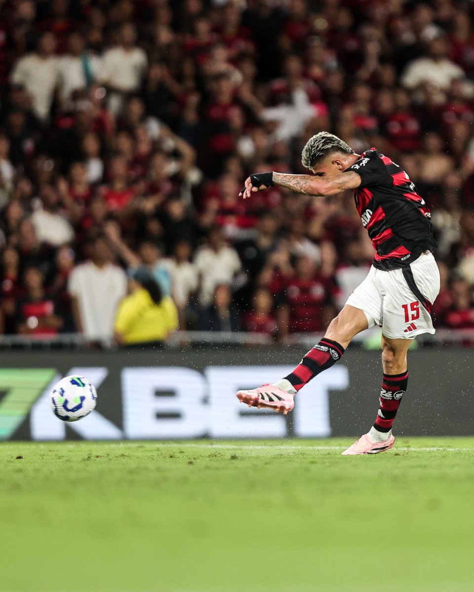Flamengo's tweet photo. BAILE INoLVIDABLE!

No ritmo de ARRASCA e CARRASCA!

#pics https://t.co/GKiViVTMVu