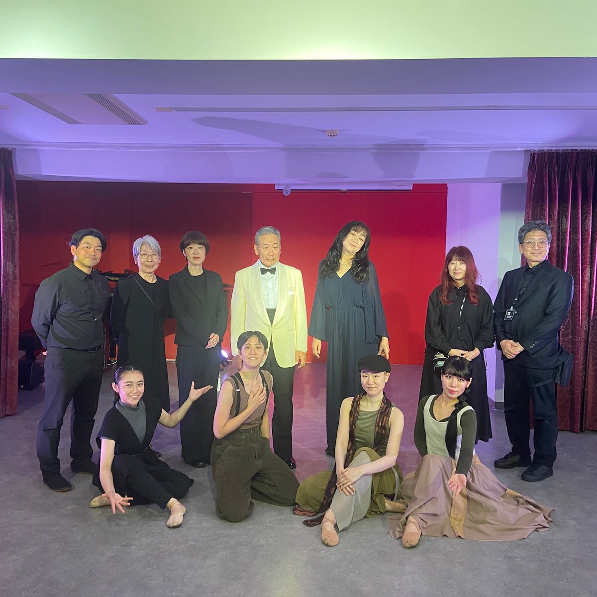 「ヨブ記」無事終演！🎉
ご来場＆応援＆サポートありがとうございました！🙇‍♀️

12月公演は新作！
「くるみ割り人形　〜クララと世界のクリスマス〜」
チャイコフスキーのピアノ生演奏とともにおおくりします🎹
ご期待ください！
作品紹介⏩ x.gd/tTo7O

#テアターカデンツ