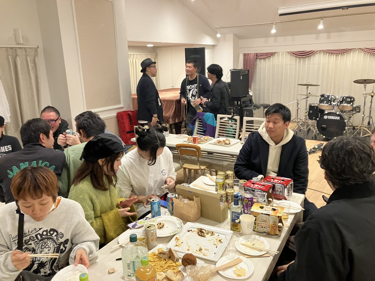 Kenneth Ishak LIVE in Tokyo.

昨日は代々木八幡まで来ていただいたみなさま、ありがとうございました。
ライブから打ち上げパーティーまでスーパー楽しかった！