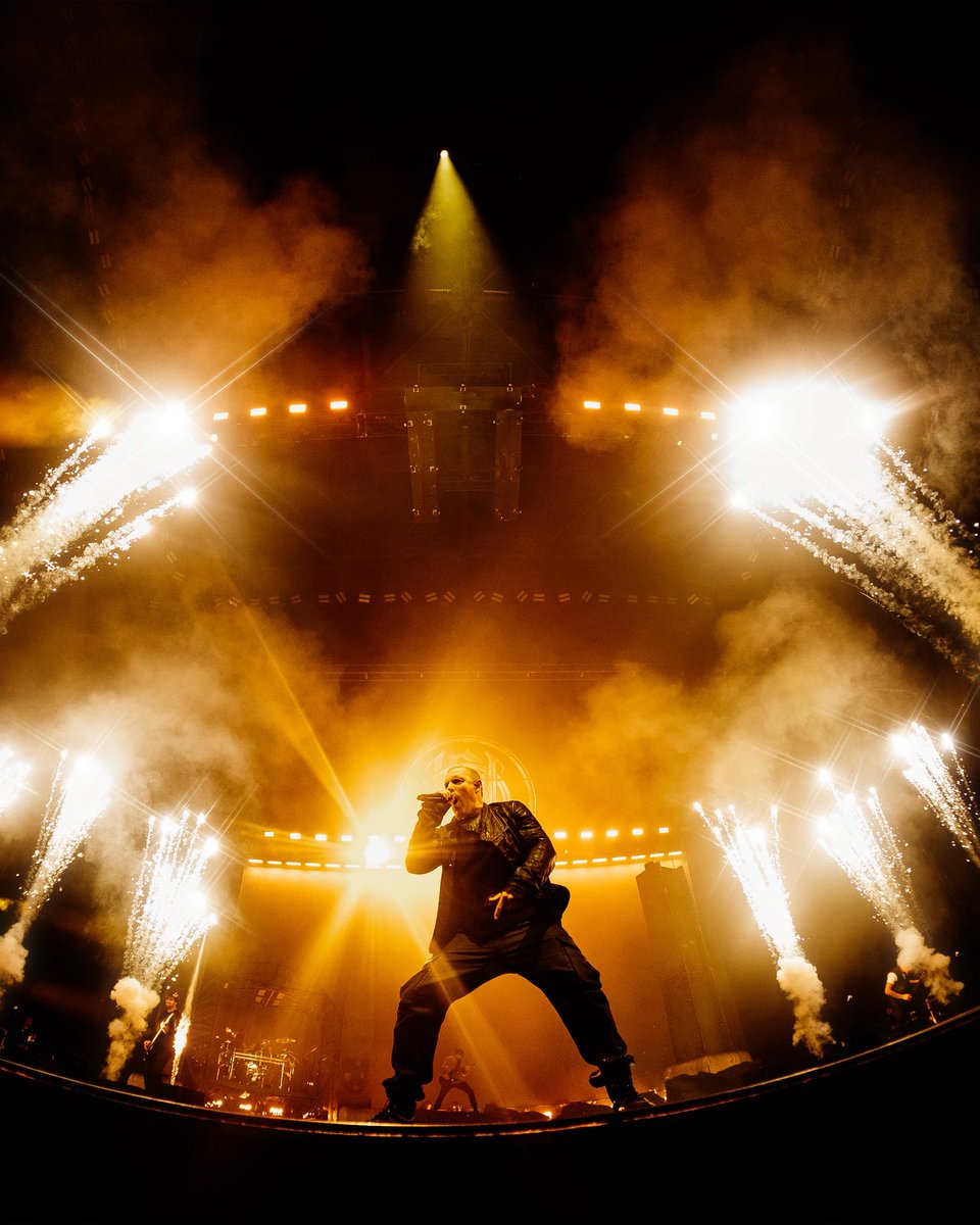 parkwayofficial's tweet photo. We’re still riding that high from last night. Thank you Budapest!

Lodz 🇵🇱 We will see you later today! 

📸 @Thirdeyevisual1 https://t.co/CErzsDVGJi