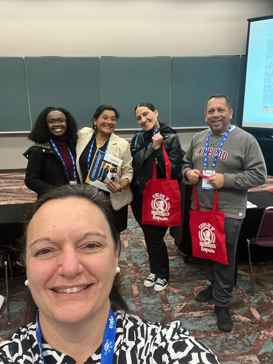 One more session in the books 📚 Proudly representing our school districts and the organizations who have helped us to share our language and culture as well as support us. Thanks to all dedicated teachers who attended #NJEAConvention, colleagues who stoped by our booth &amp; session