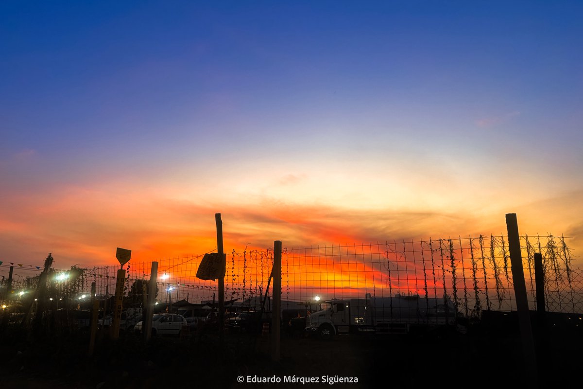 La magia de estar en casa… 📸📱

-Atardecer vista desde Chalco, Estado de México. 

#atardecer #chalco #edomex #shotoniphone15 #jems 
<a href="/webcamsdemexico/">Webcams de México</a>