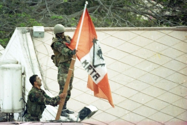 Eresutriunfador's tweet photo. ¿Los terroristas tuvieron indemnizaciones de $30,000 por sus actos del #Terrorismo , por que los comando #Chavin #de #Huantar , que los enjuiciaron , no les indemnizan el tiempo perdido?
@KeikoFujimori Tu padré hubiera indemnizado a los comandos que dieron la vida por el pais. https://t.co/CsSEkn3fo6