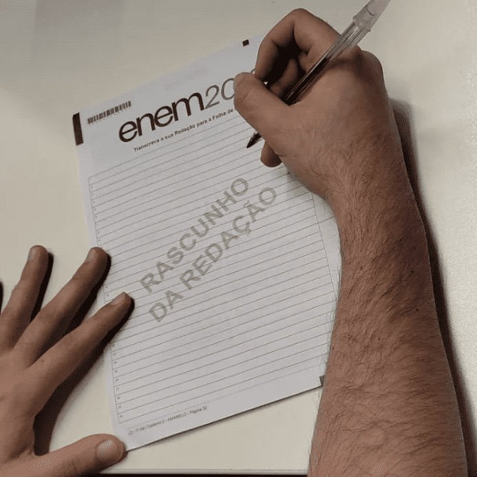 Boxreport's tweet image. Quem viu &apos;O Último Azul&apos; tinha ouro nas mãos para usar como referência na redação do Enem deste ano.

Prestigiem o cinema nacional!