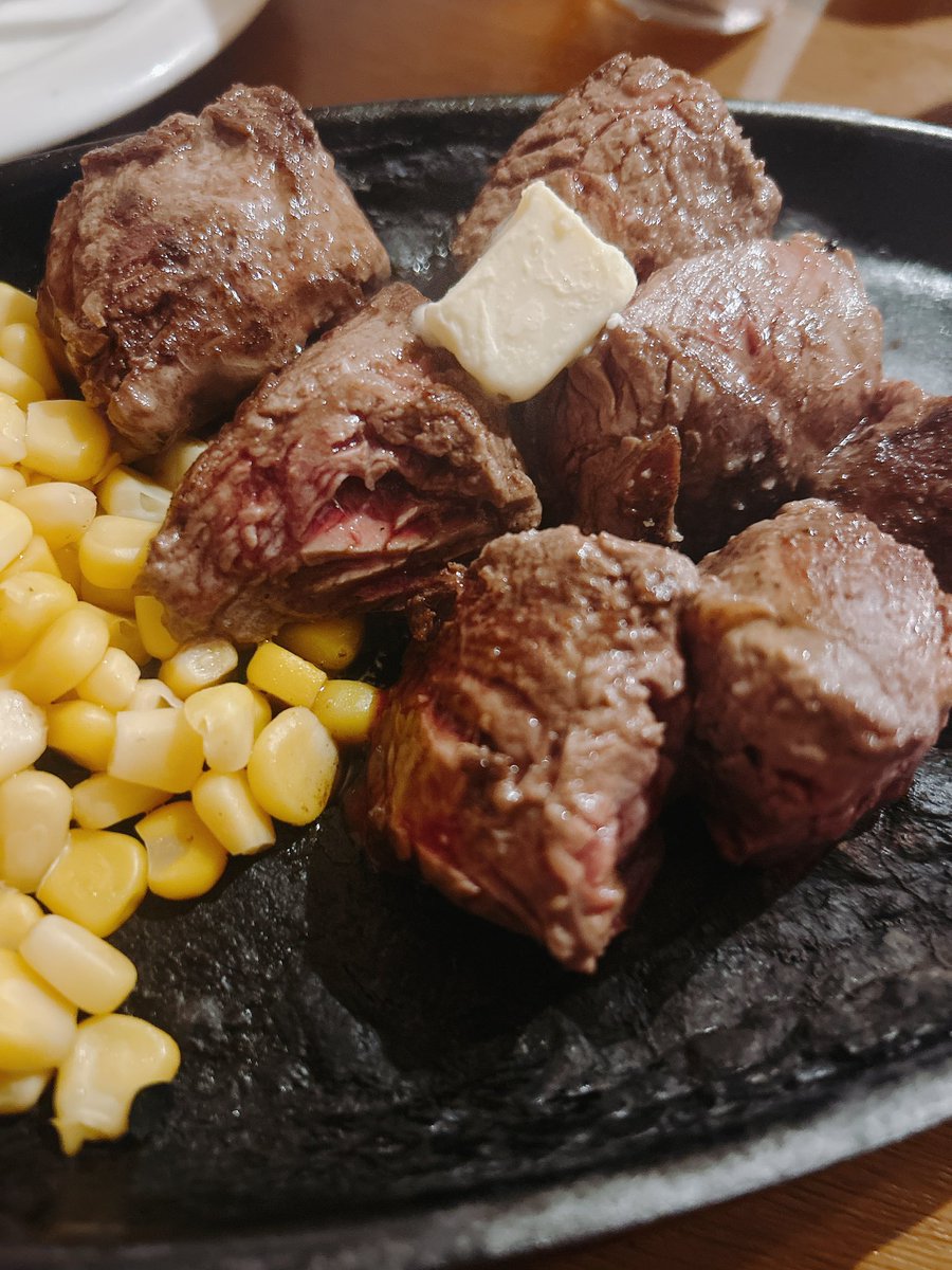 megumi_kudome's tweet image. 昨日は松永さんのお店で
美味しいデンジャーステーキを
いただきました🤗

松永さんの頑張る姿を見て、
私もやる気アップ。

パワー＆スタミナ、そして心の
栄養もバッチリ補給。

後楽園ホール。
自分のやるべきことをしっかりと
やります✊

#ミスターデンジャー
#デンジャーステーキ
#pwzero1